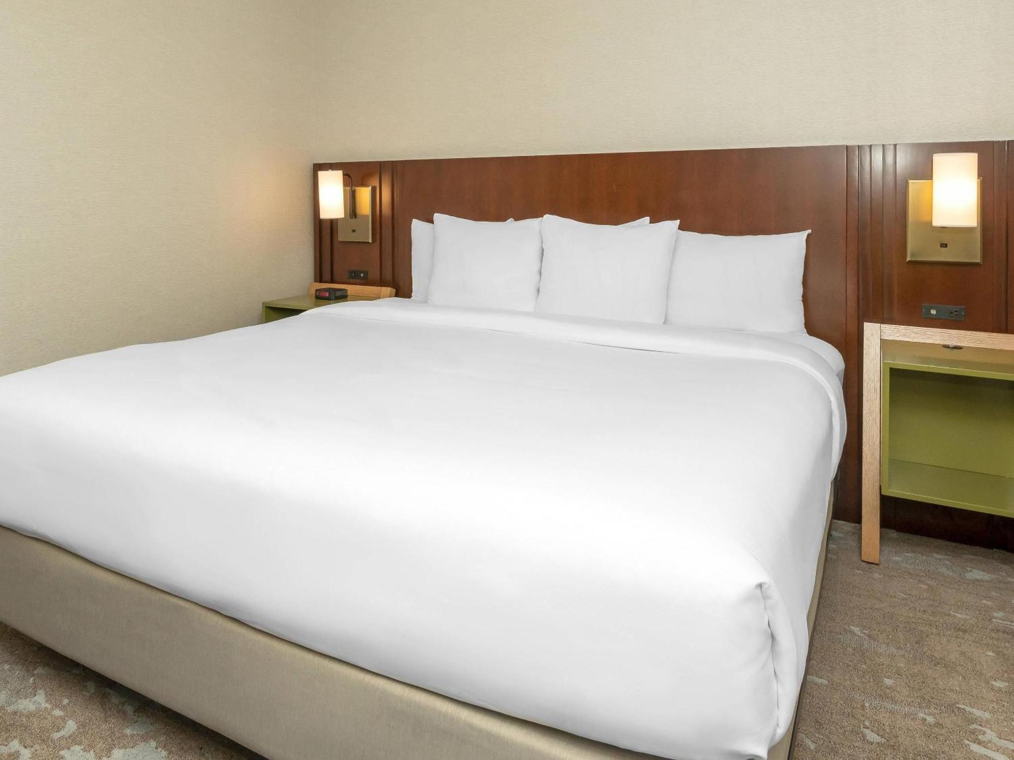 Inn Comfort Kanata West 4*