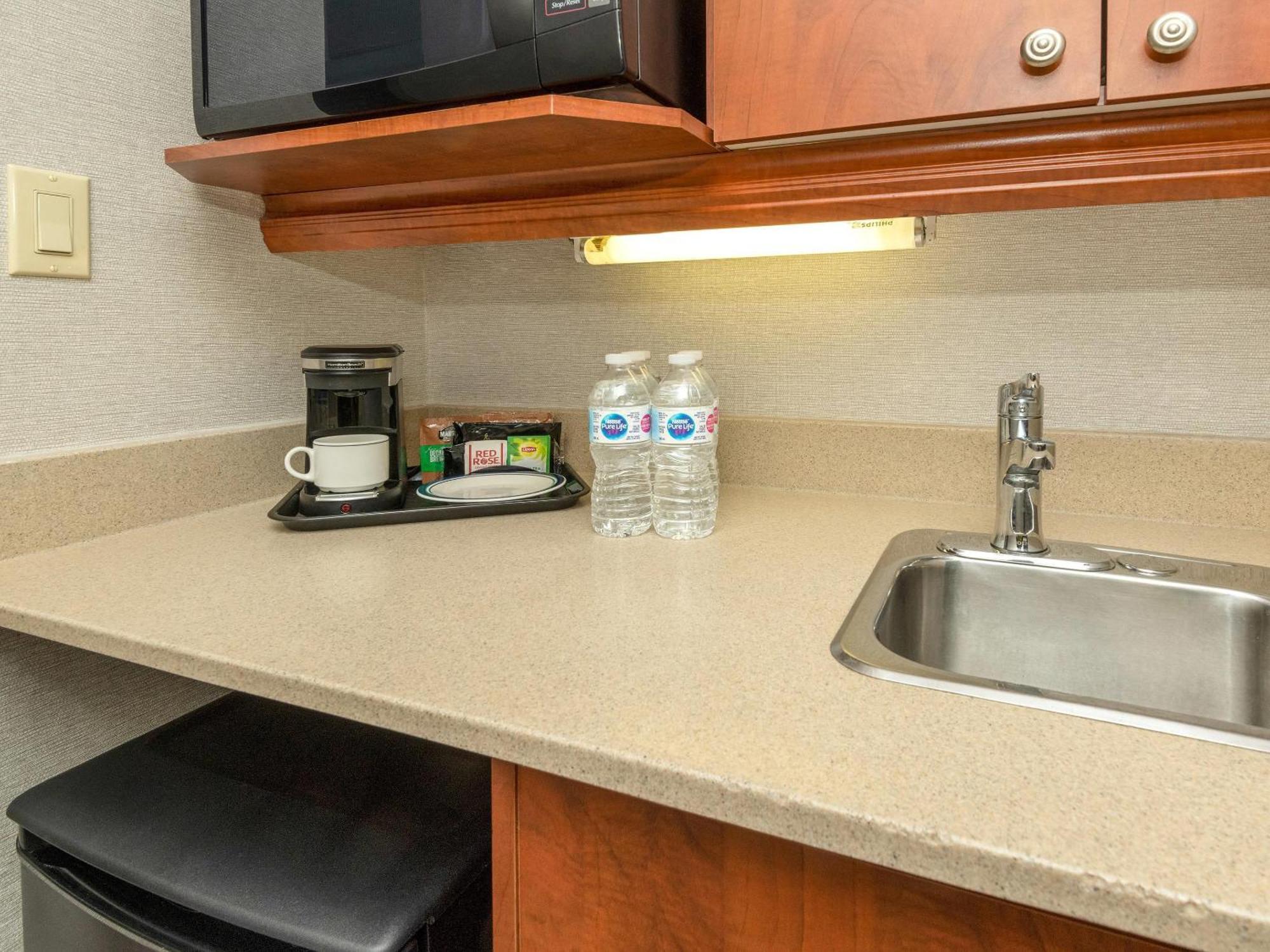 Comfort Kanata West Inn 4*