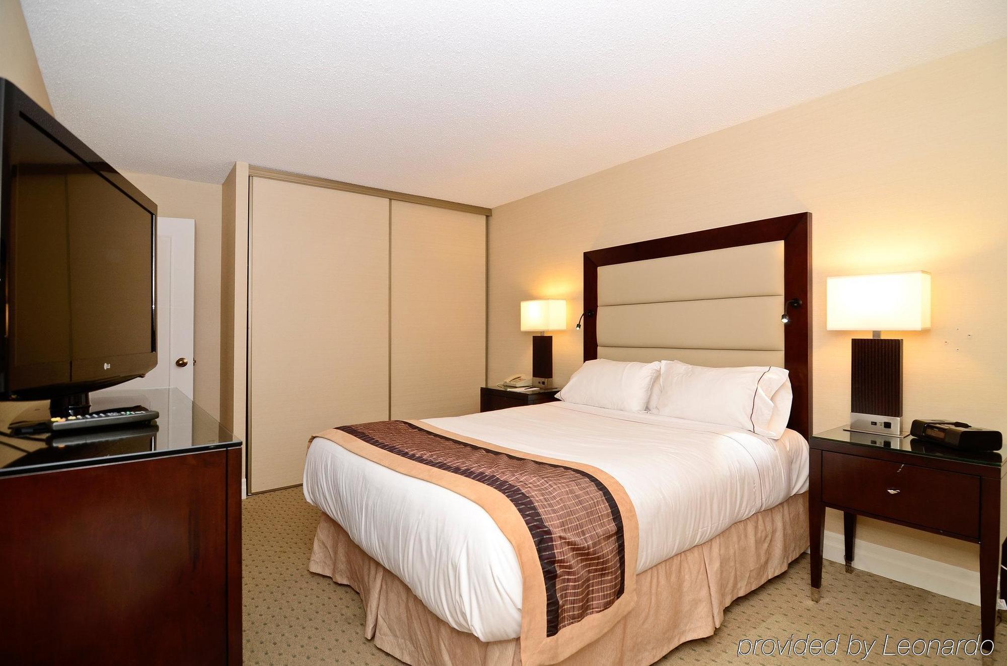 At Bay Hotel 3*