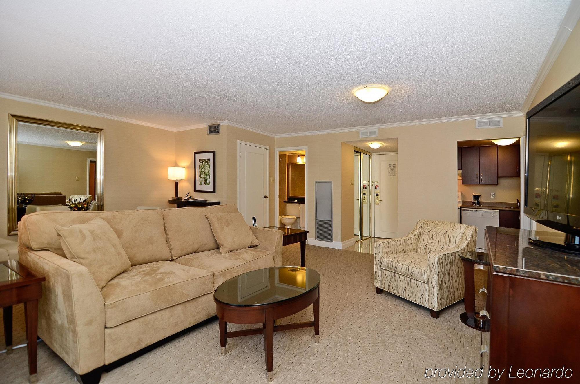 Hotel At Bay 3*