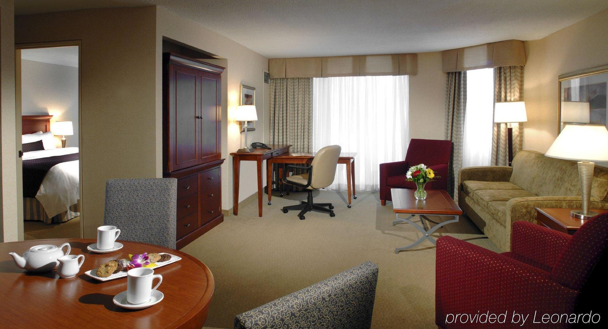 Hilton Garden Downtown 3* Ottawa
