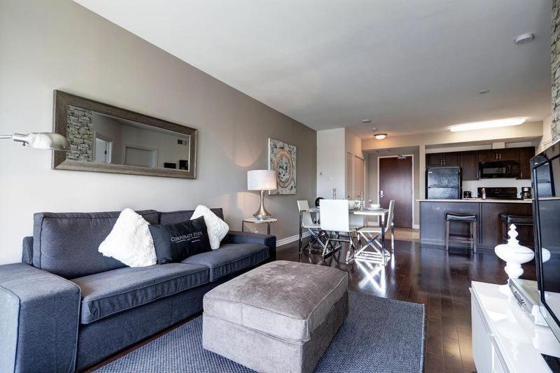 Corporate 50 Laurier Splendid Apartment Ottawa