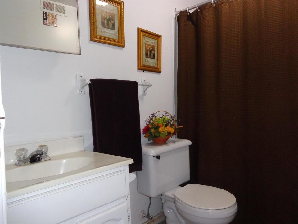 Adib Apartments - 931 Pinecrest Rd, Unit B * Ottawa