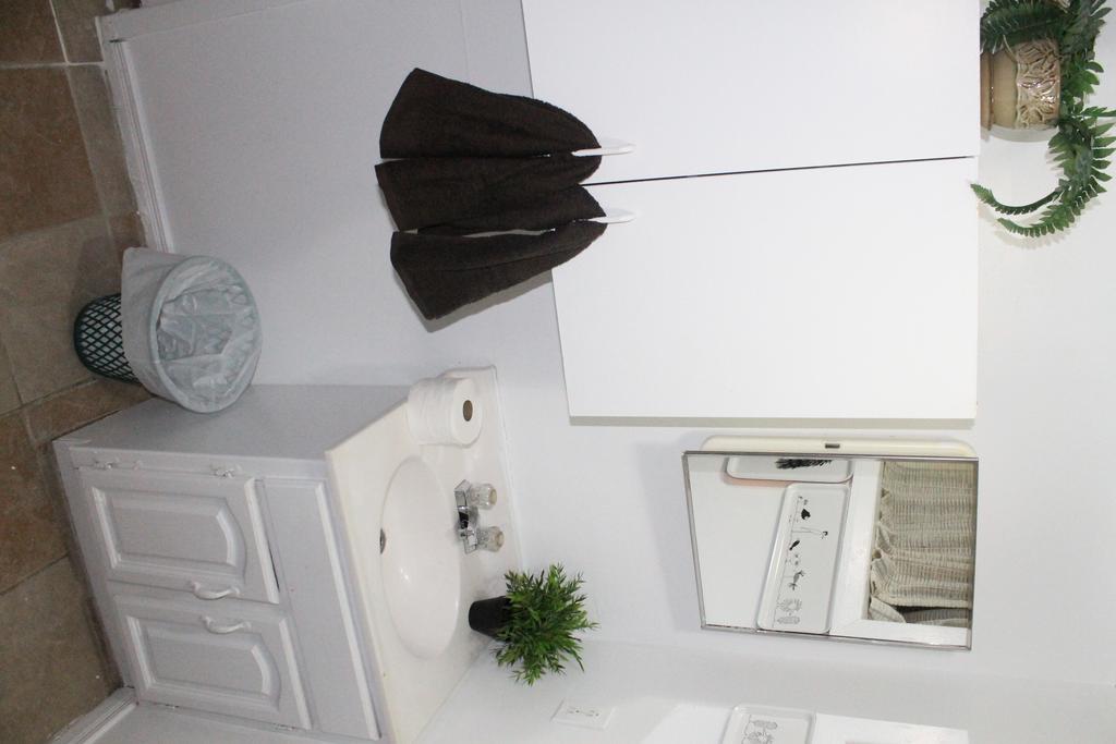 Adib Apartments - 931 Pinecrest Rd, Unit B