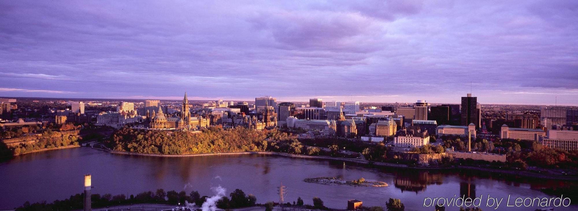 Travelodge By Wyndham East Hotel 3*