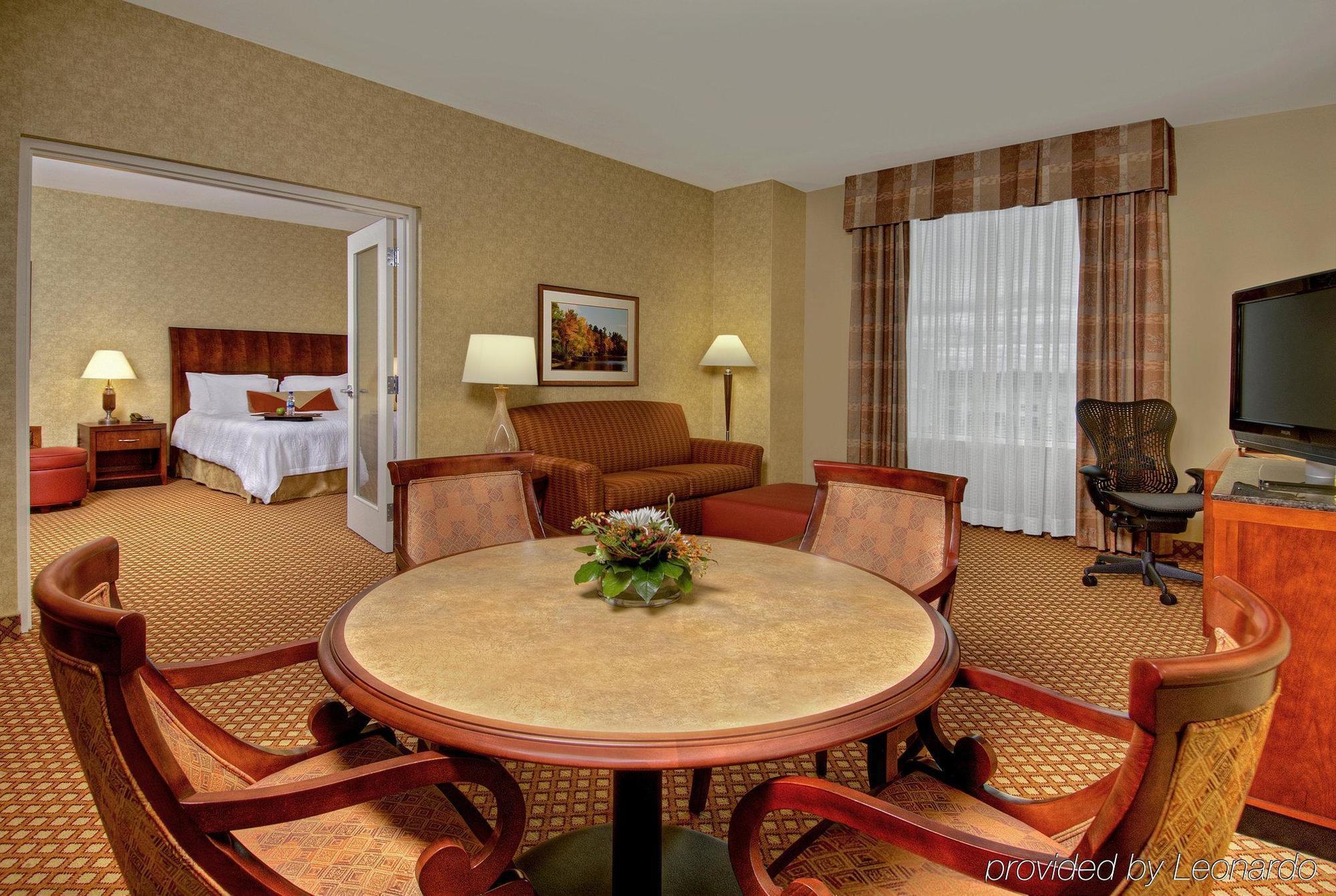 Hotel Hilton Garden Airport Ottawa