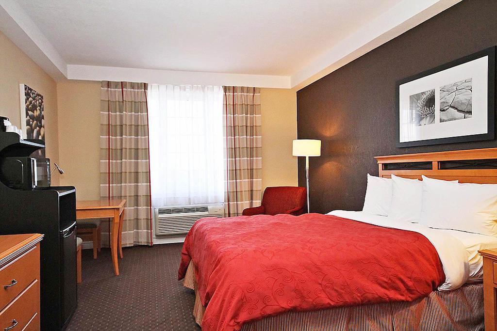 Fairfield & By Marriott Kanata Hotel Ottawa