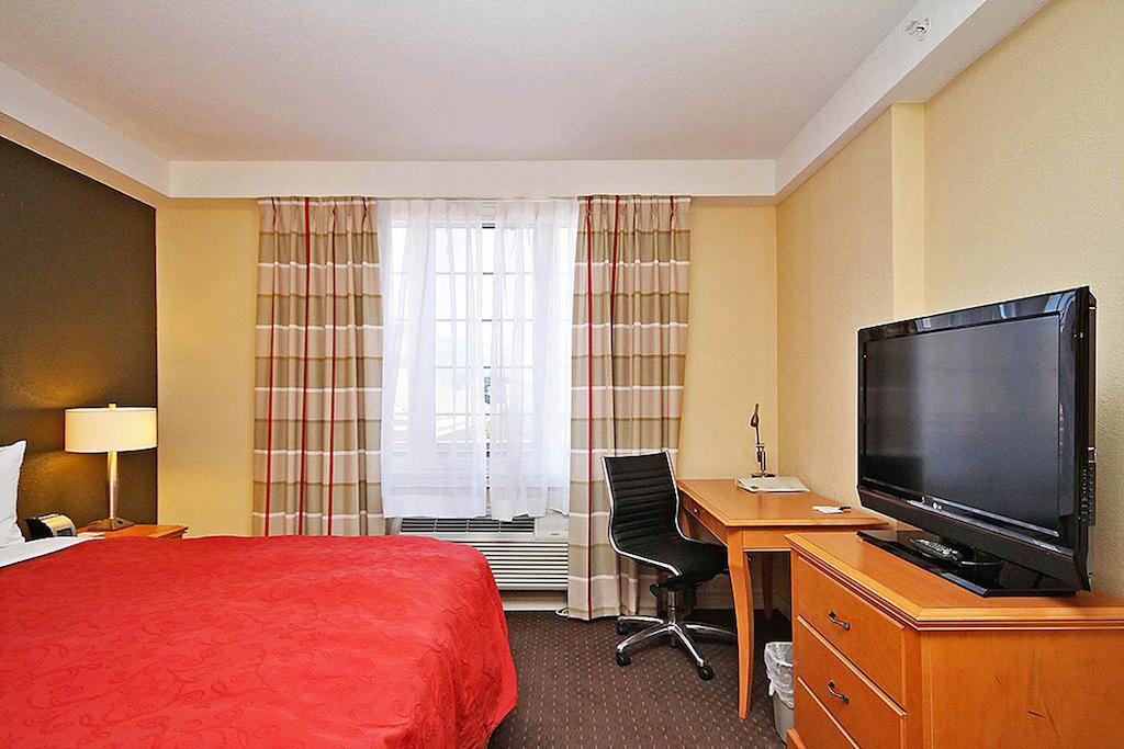 Fairfield & By Marriott Kanata
