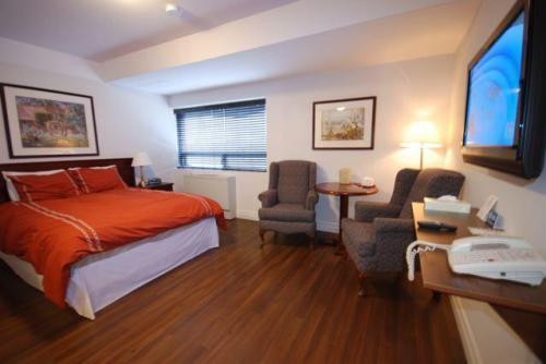 Hotel Embassy West 3*