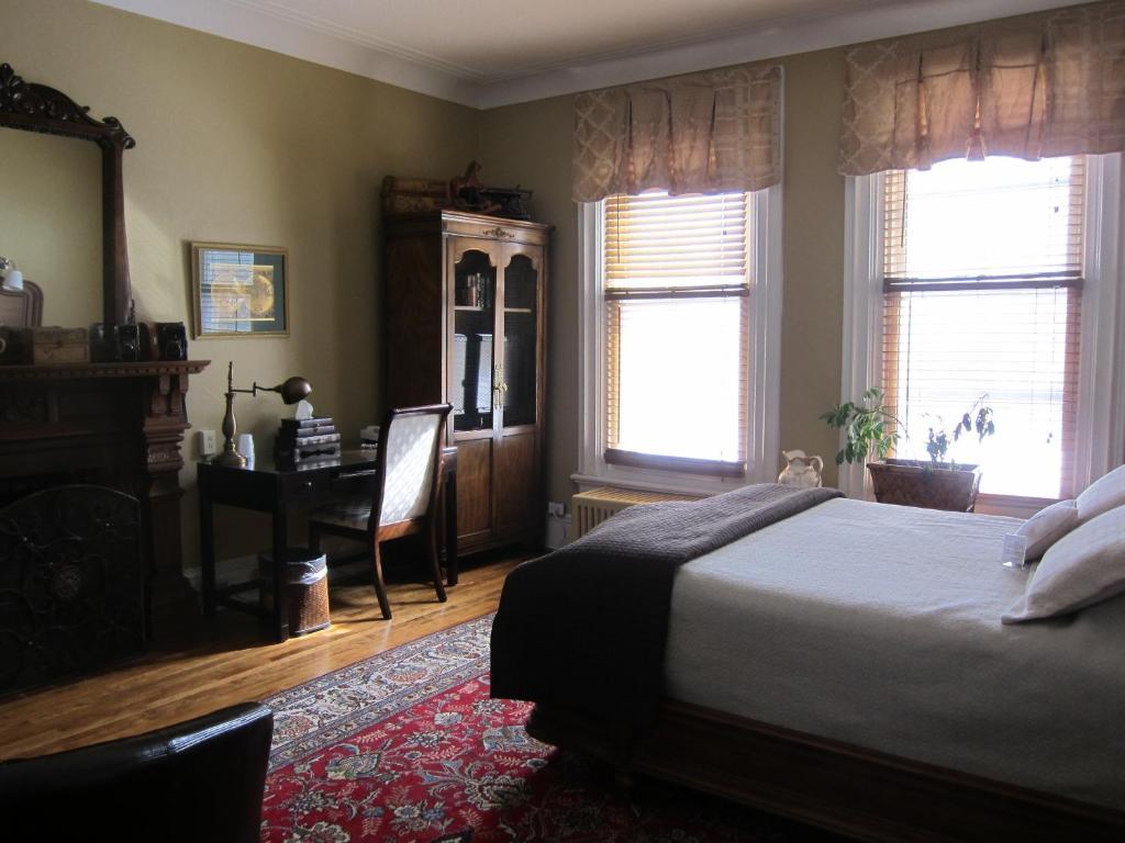 Mcgee's 3* Ottawa