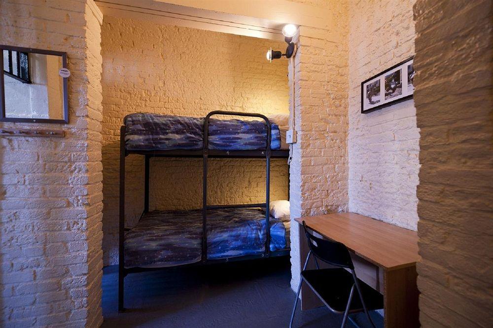 Saintlo Ottawa Jail Hostel Hostel