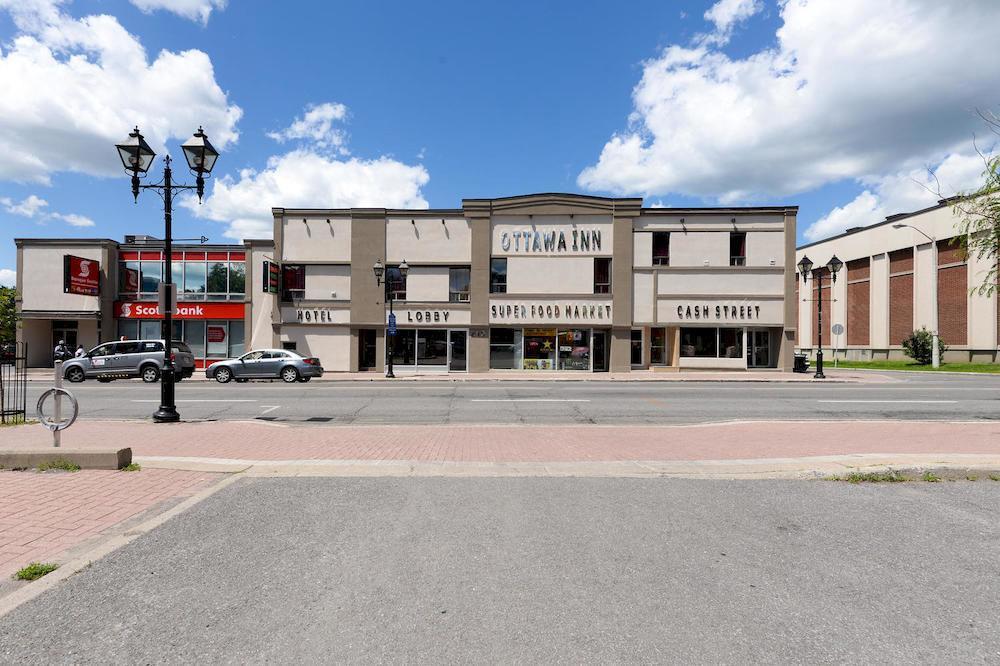 Ottawa Inn Hotel Hotel