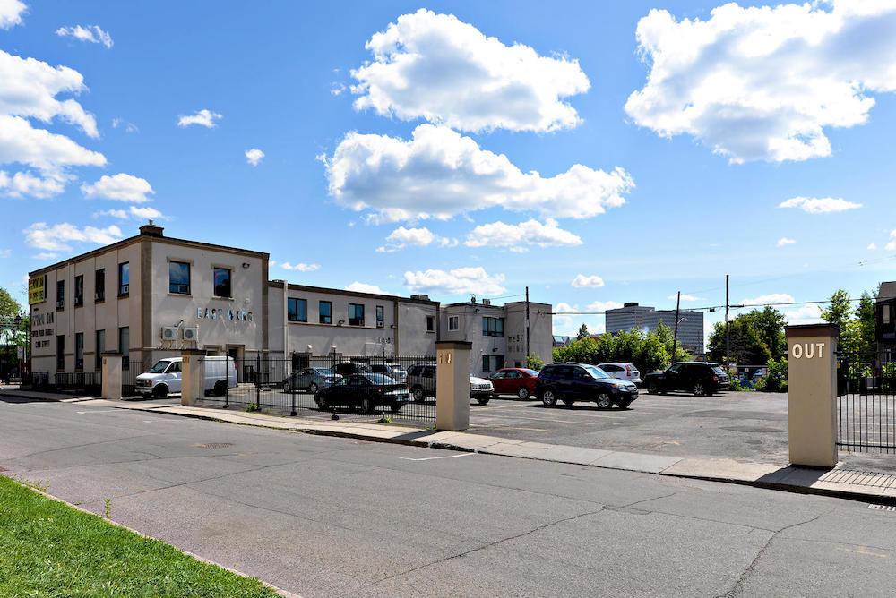 Ottawa Inn Hotel 2*