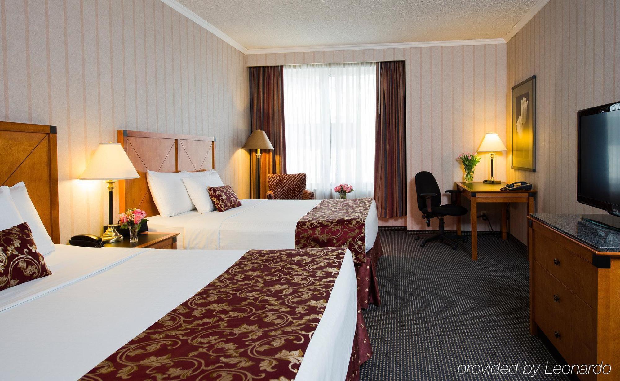 Lord Elgin Hotel