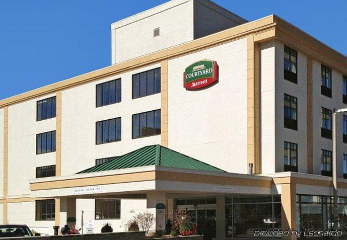 Courtyard By Marriott Downtown