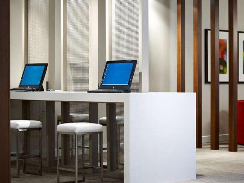 Hotel Delta By Marriott City Centre 4*