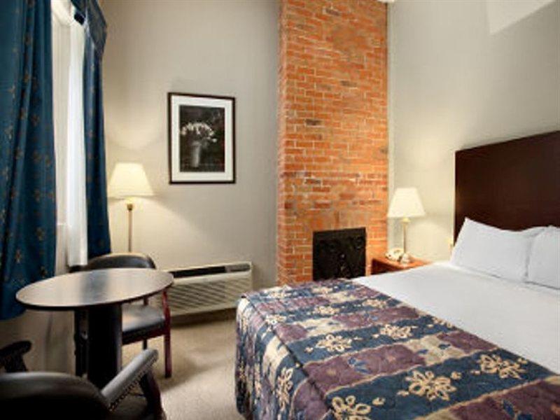 Hotel Travelodge Downtown Doral 2*