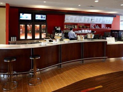 Courtyard By Marriott Downtown Ottawa