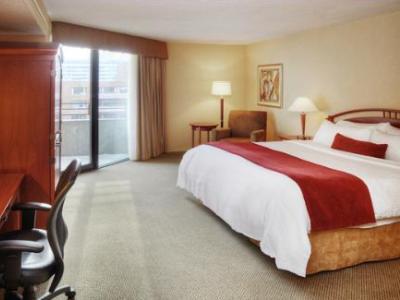 Hilton Garden Downtown 3*