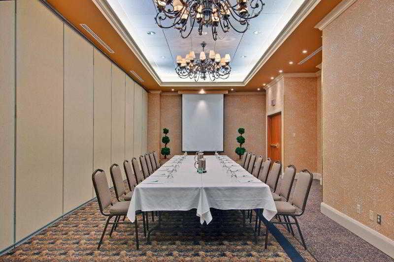& Ottawa-downtown Hotel 3*