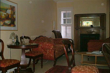 Australis Bed & Breakfast