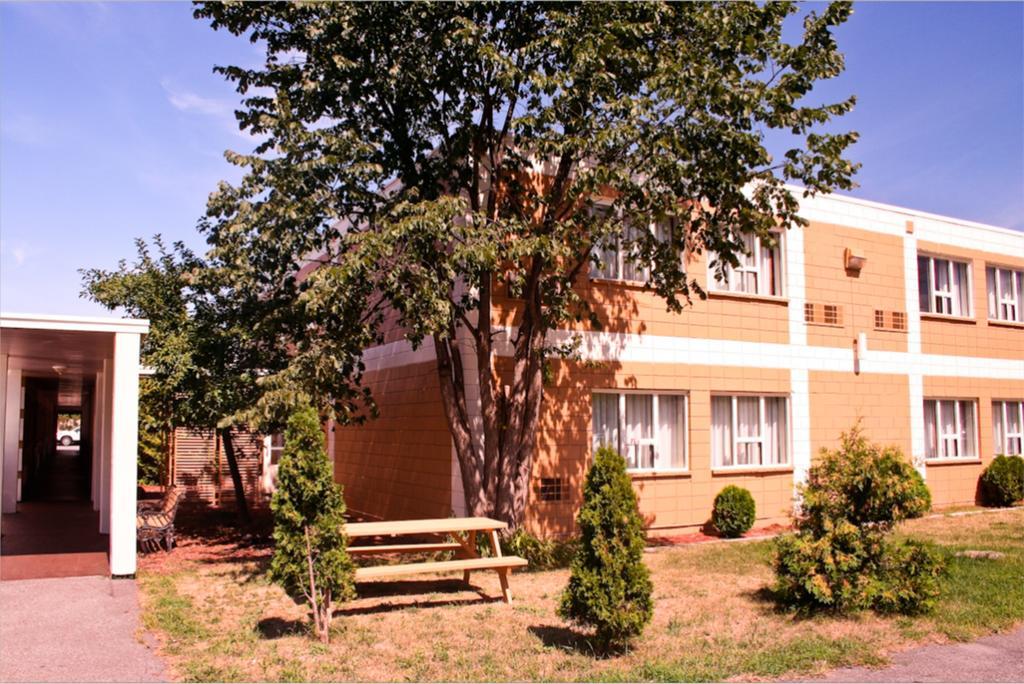 Plaza Downtown Hotel