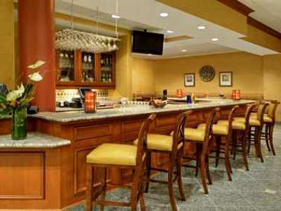 Hilton Garden Airport 3*
