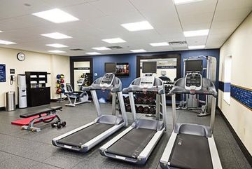 Hotel Hampton Airport Ontario 2*