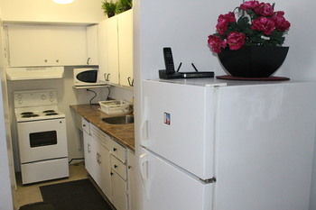 Adib 2448 Carling Ave Apartment