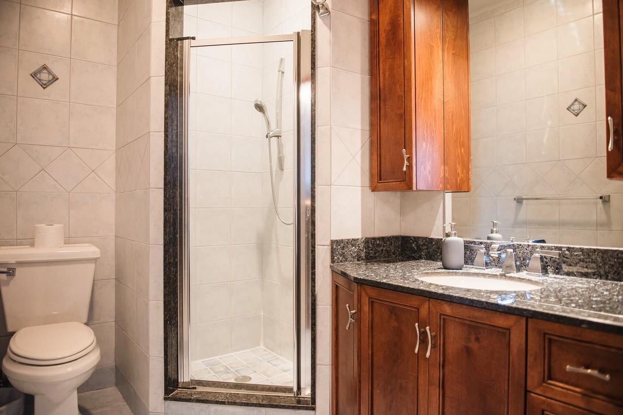 Jstlikehome - Luxury Mansion & Guest house Ottawa