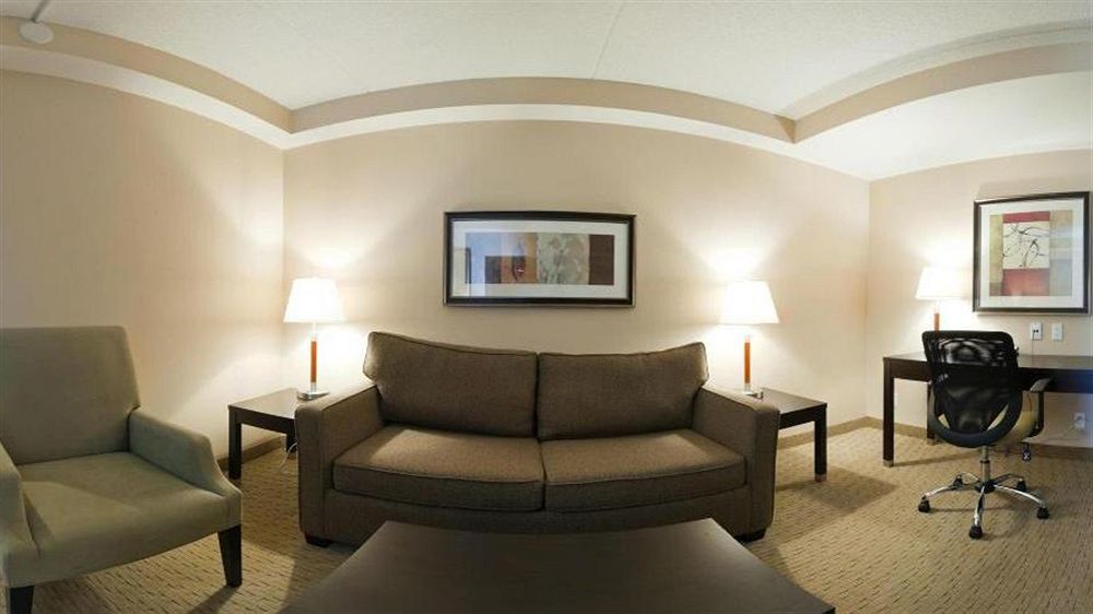 Express & West - Nepean By Ihg