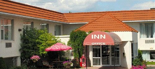 Adam's Airport Motel