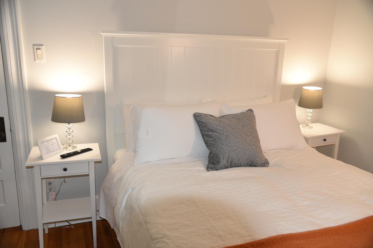 Bed & Breakfast Glencree House