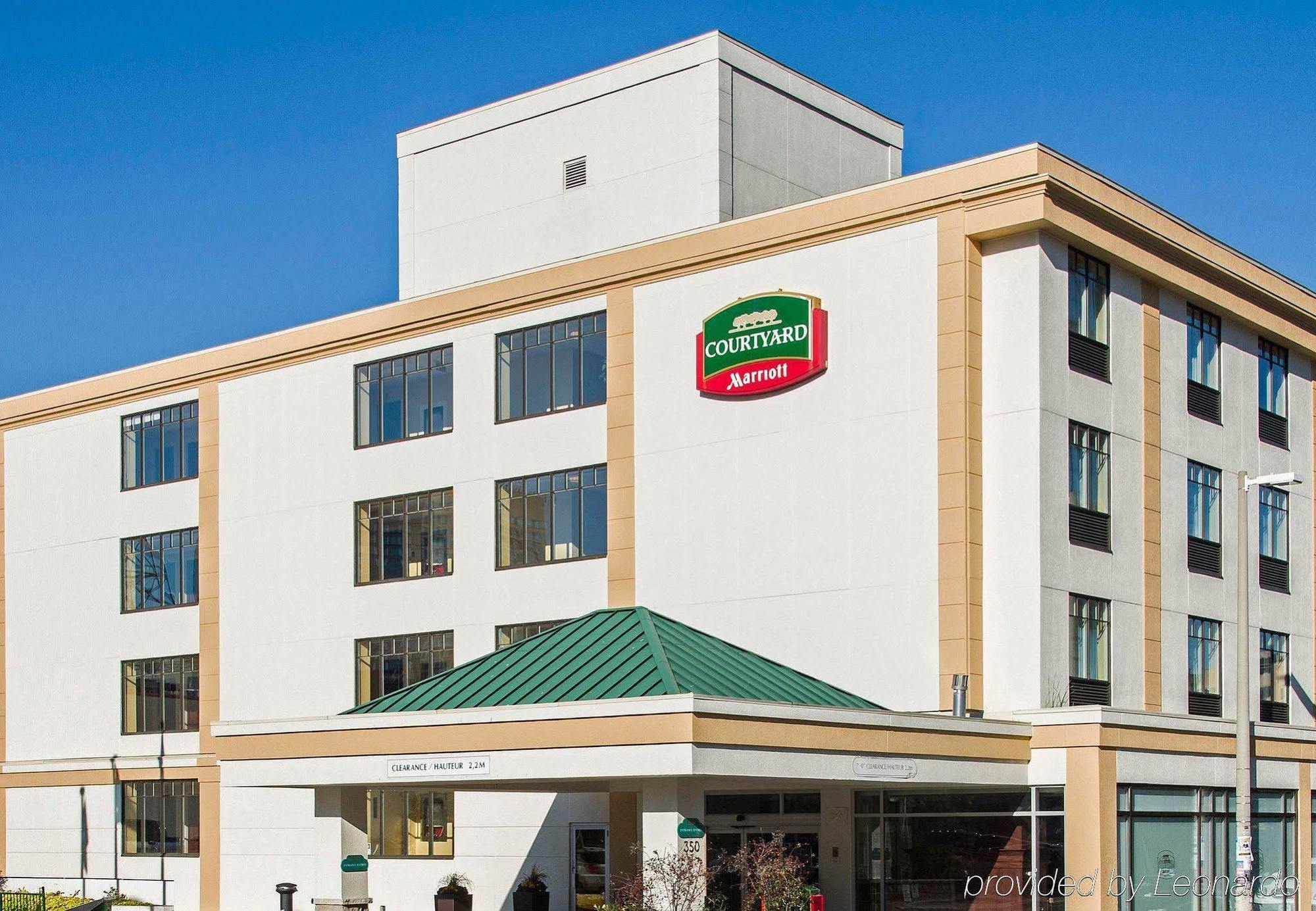 Courtyard By Marriott Downtown Ottawa
