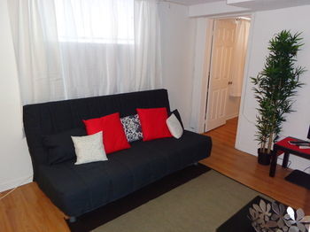 Adib Apartments - 150 Young St, Unit 4 *