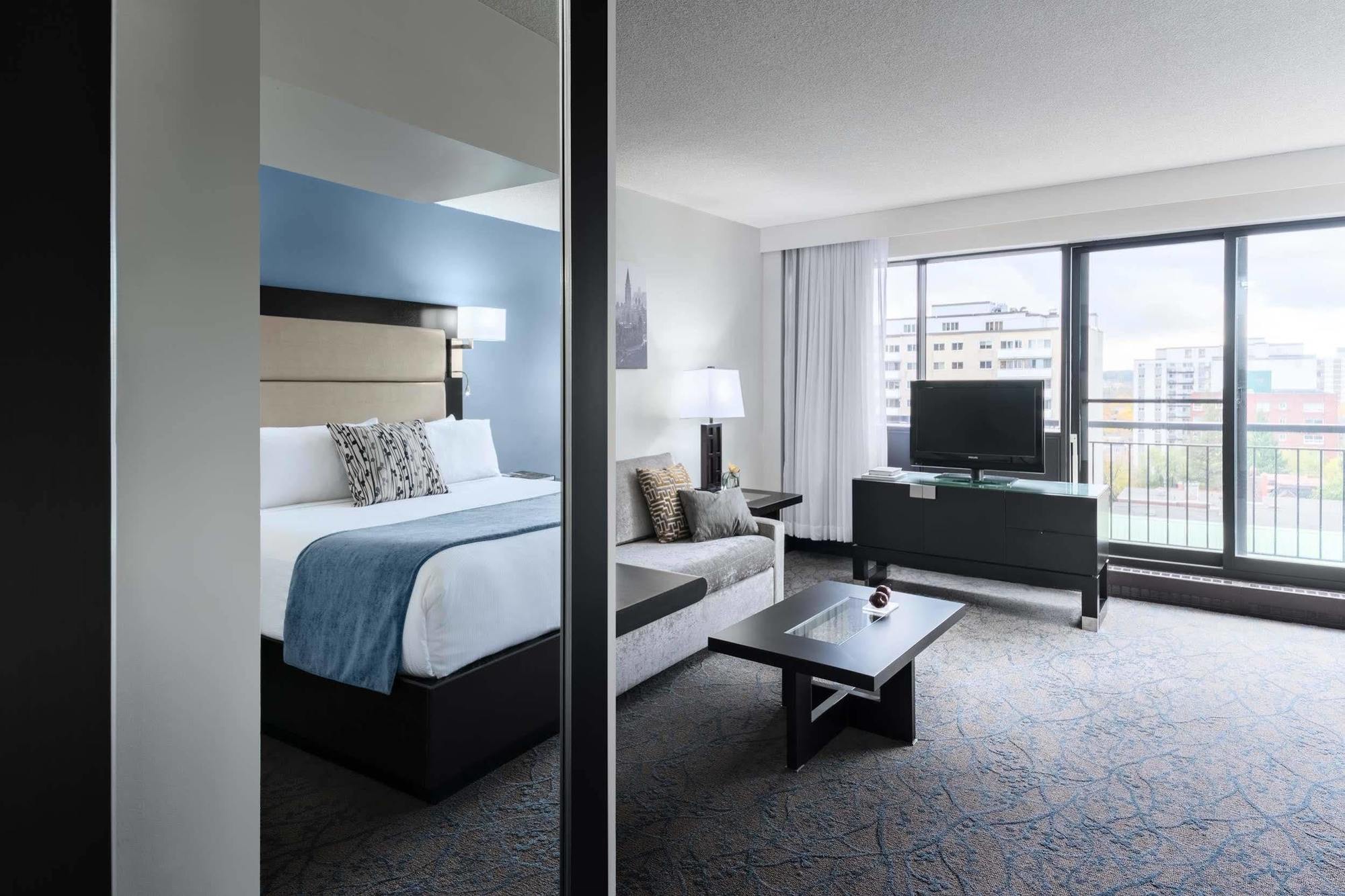 Hotel Embassy & 3*