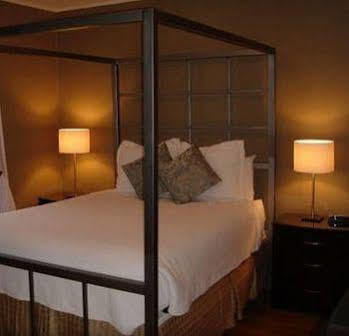 Avalon 4* Ottawa