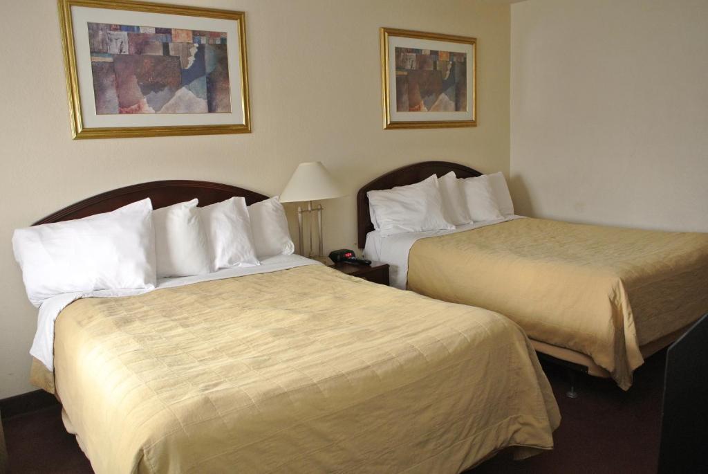Travelodge By Wyndham East Hotel