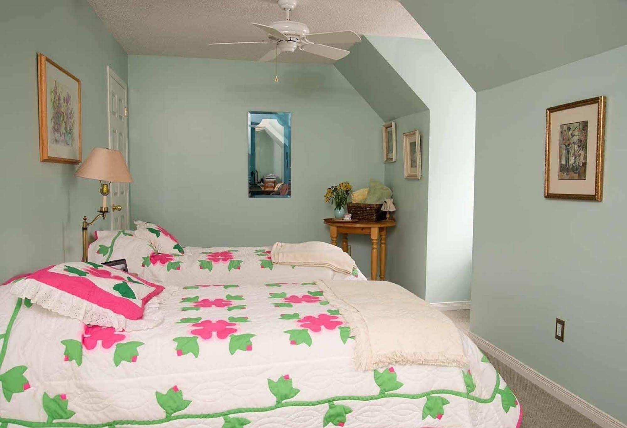 Connemara Hotel 3*