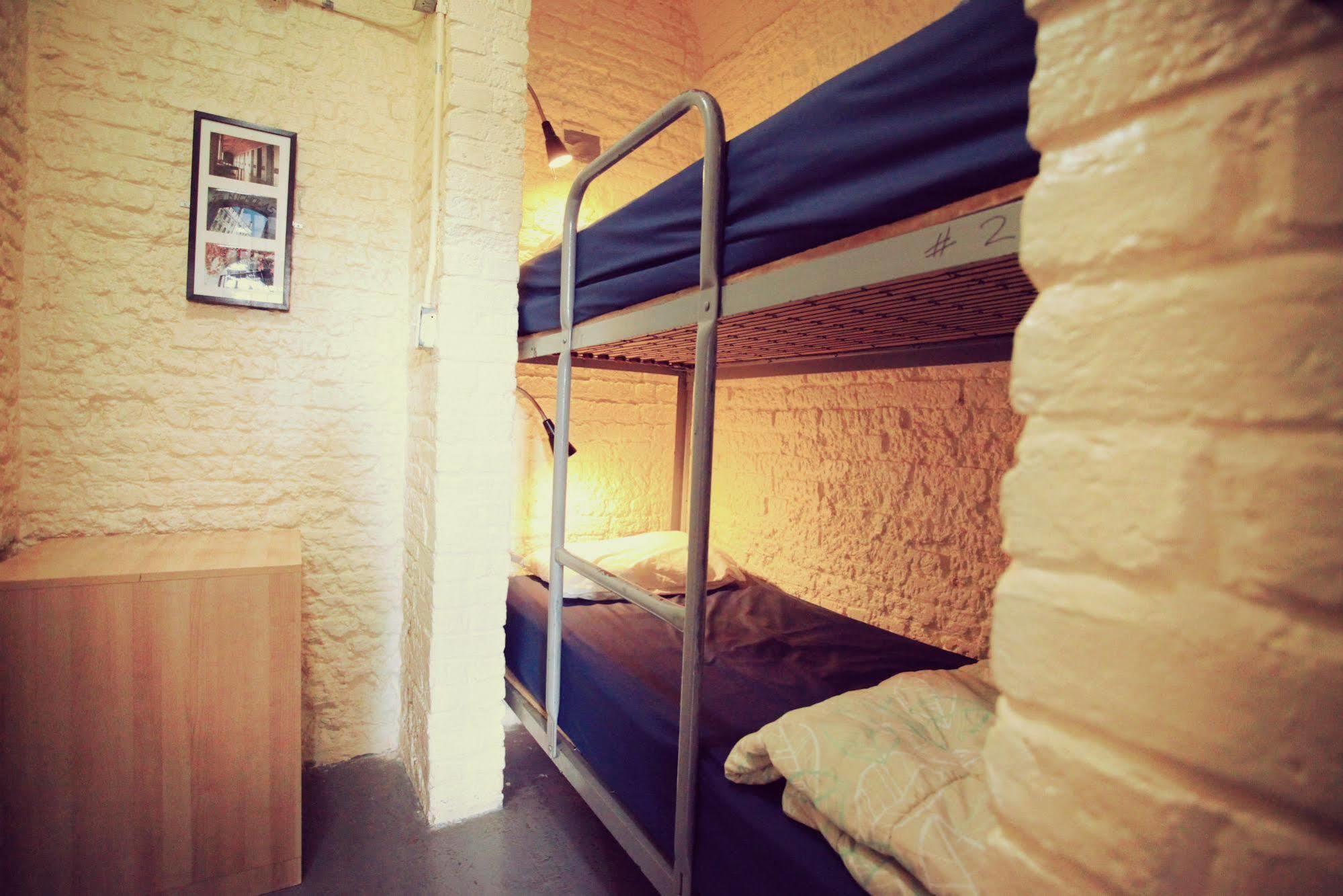 Saintlo Ottawa Jail Hostel *