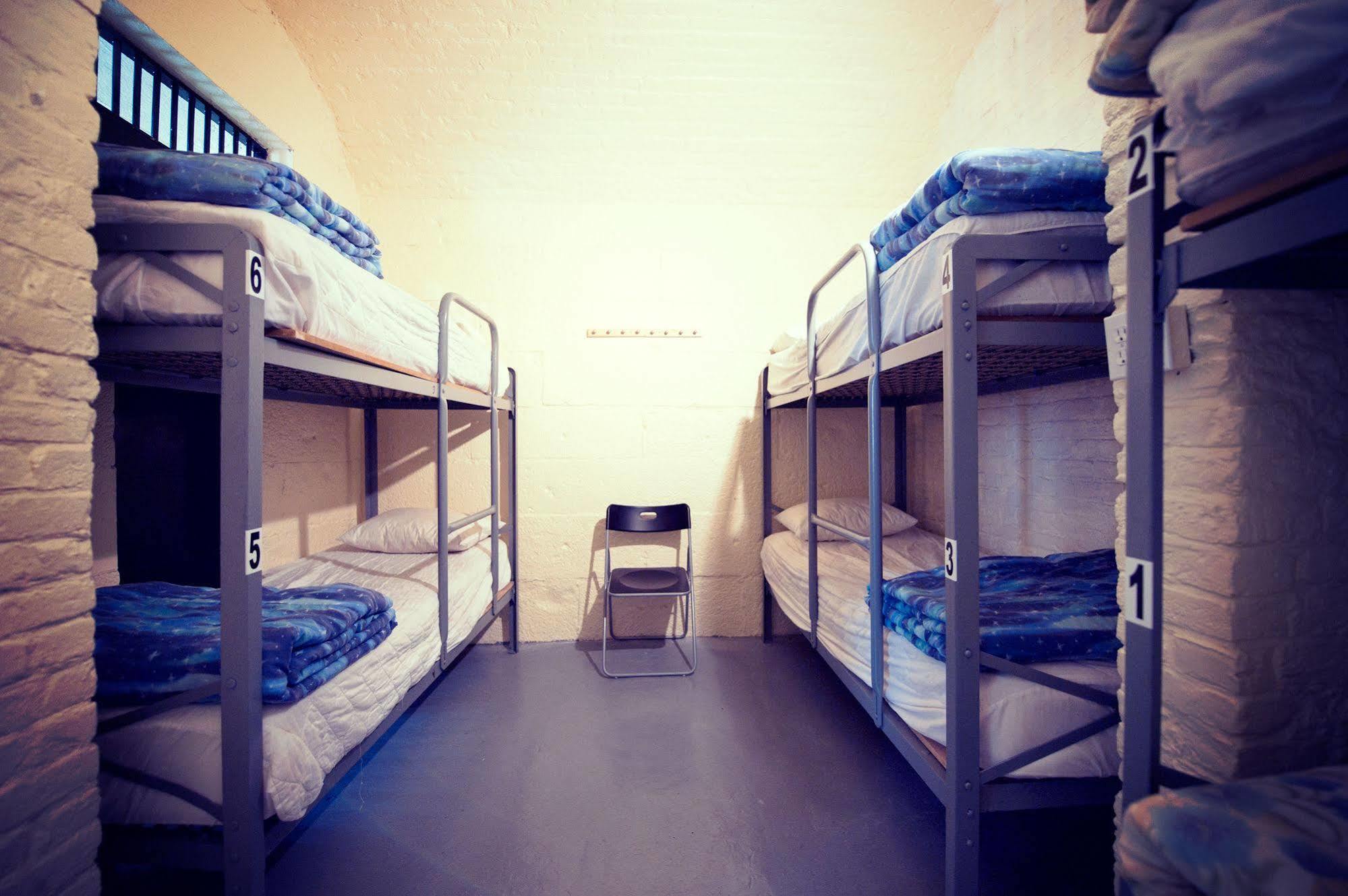 Saintlo Ottawa Jail Hostel