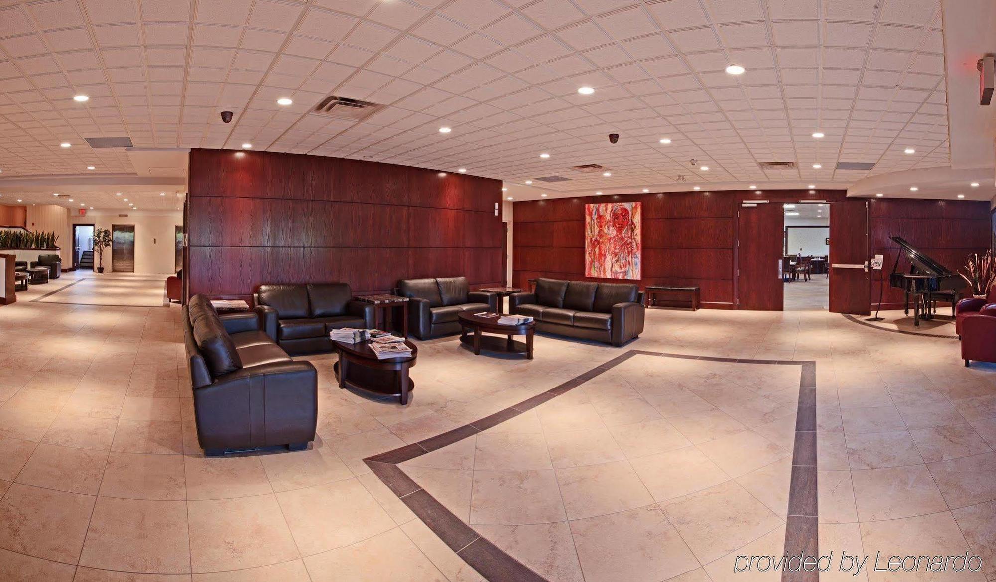 Embassy West 3*