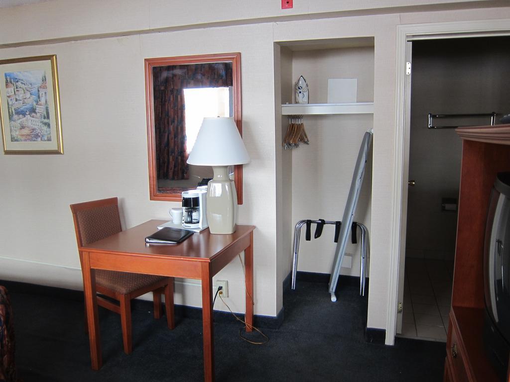 Plaza Downtown 3*