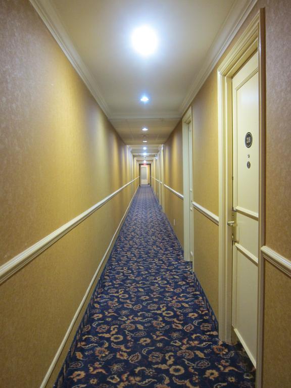 Plaza Downtown Hotel