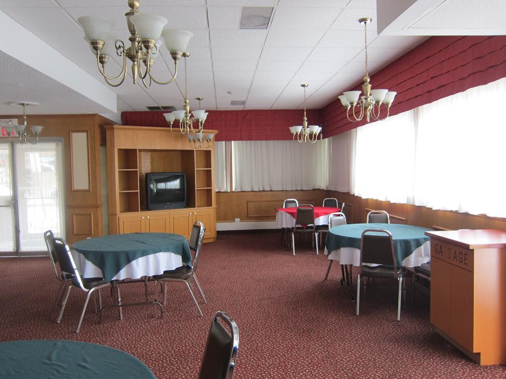 Plaza Downtown Hotel 3*