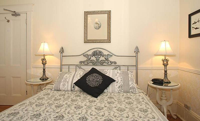 Mcgee's Bed & Breakfast Ottawa