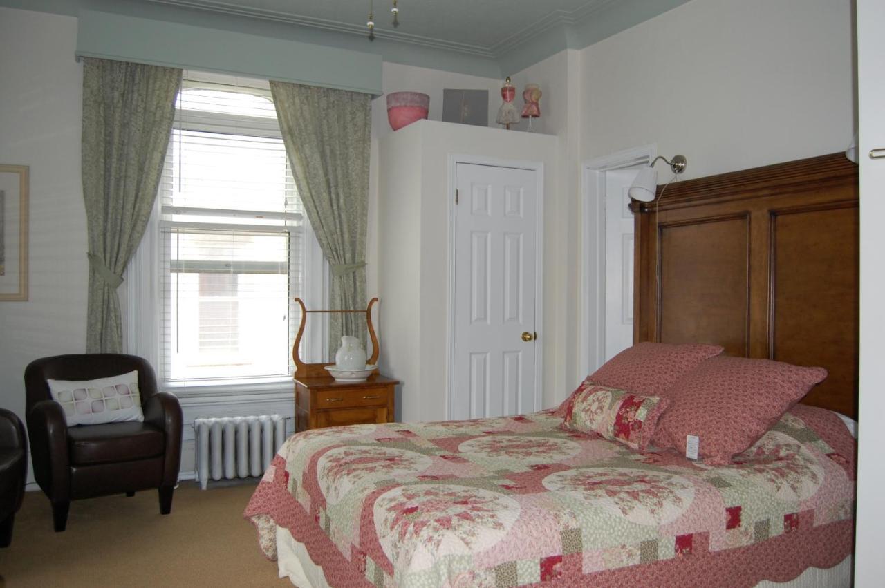 Mcgee's Bed & Breakfast 3*