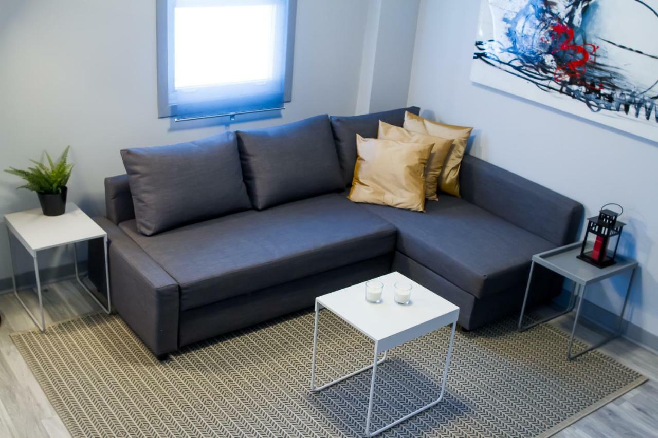Cozy Two Bedroom Home-free Parking *