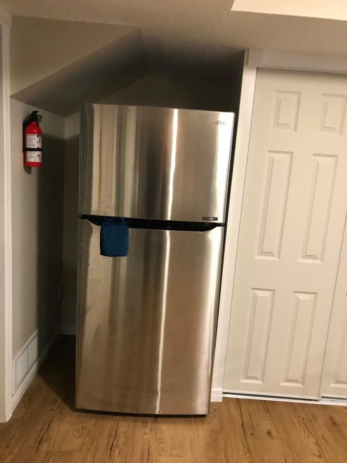 Self Check-in Spacious With Full Kitchen Ottawa