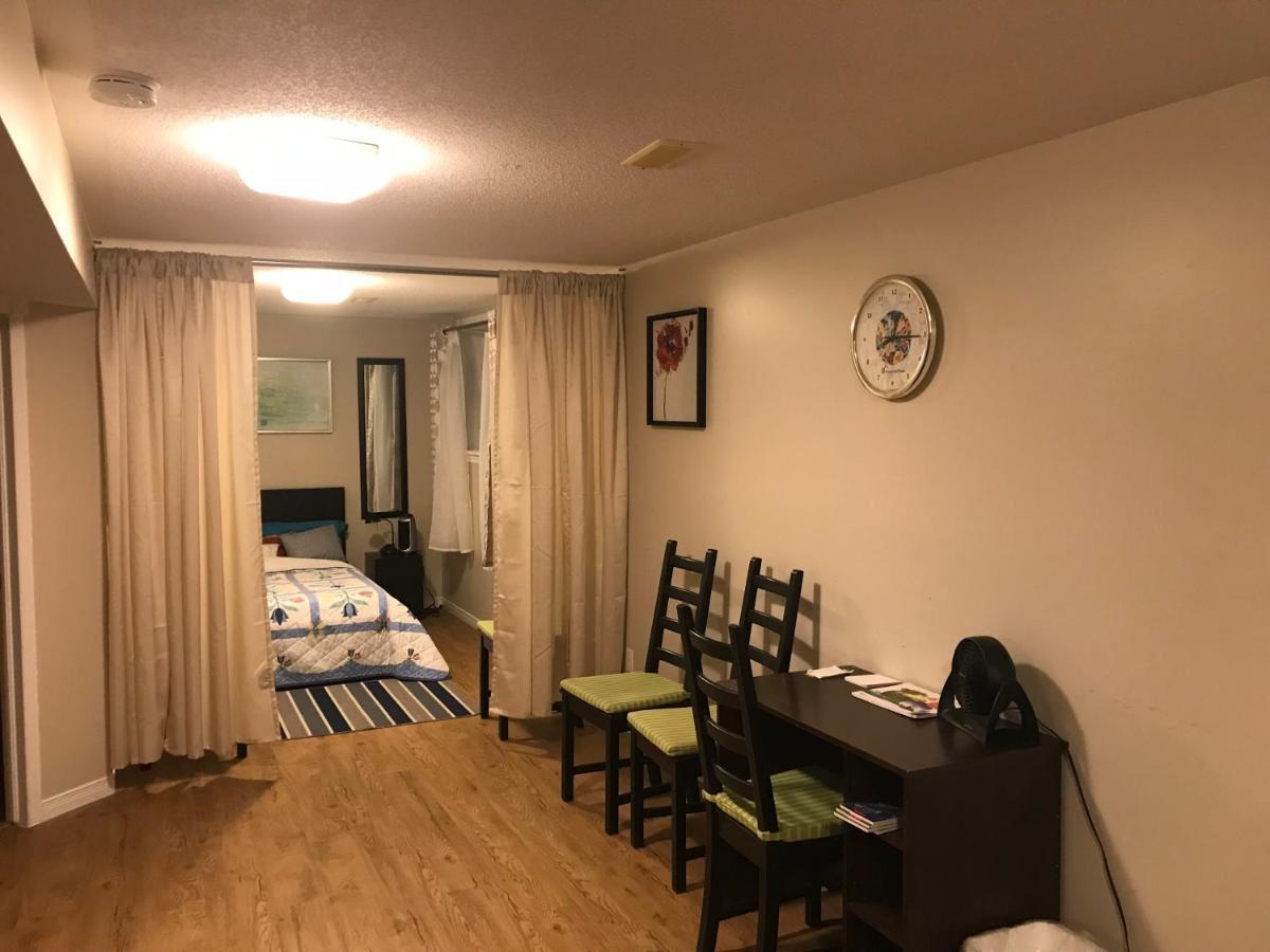 Apartment Self Check-in Spacious With Full Kitchen Ottawa
